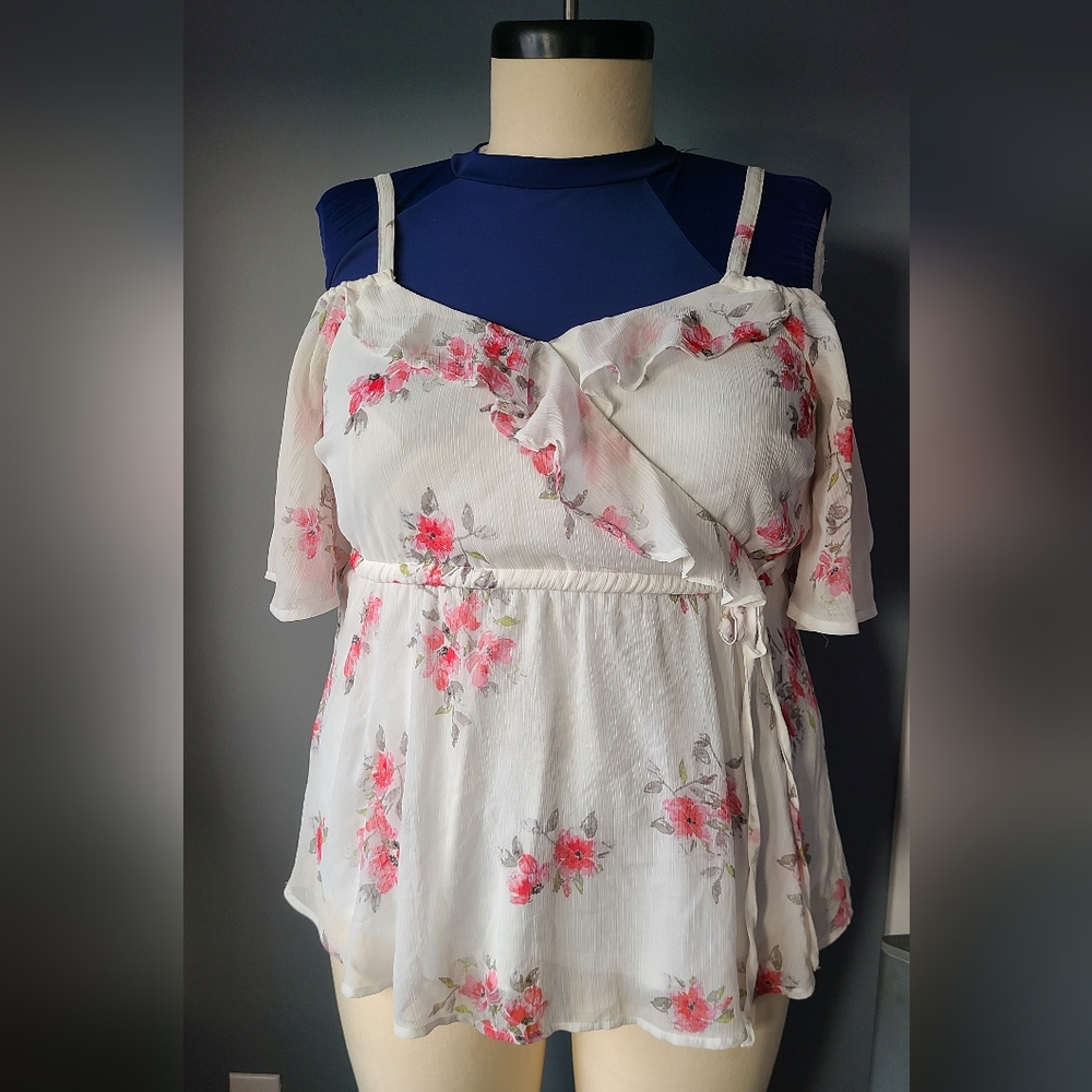 Plus Size Floral Top